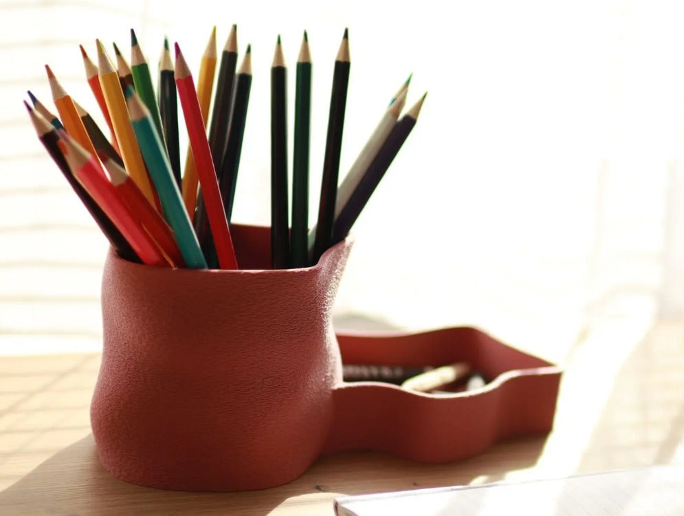 LayerStory “WaveForm” Desk Organizer – Modern Sculptural Pen Holder